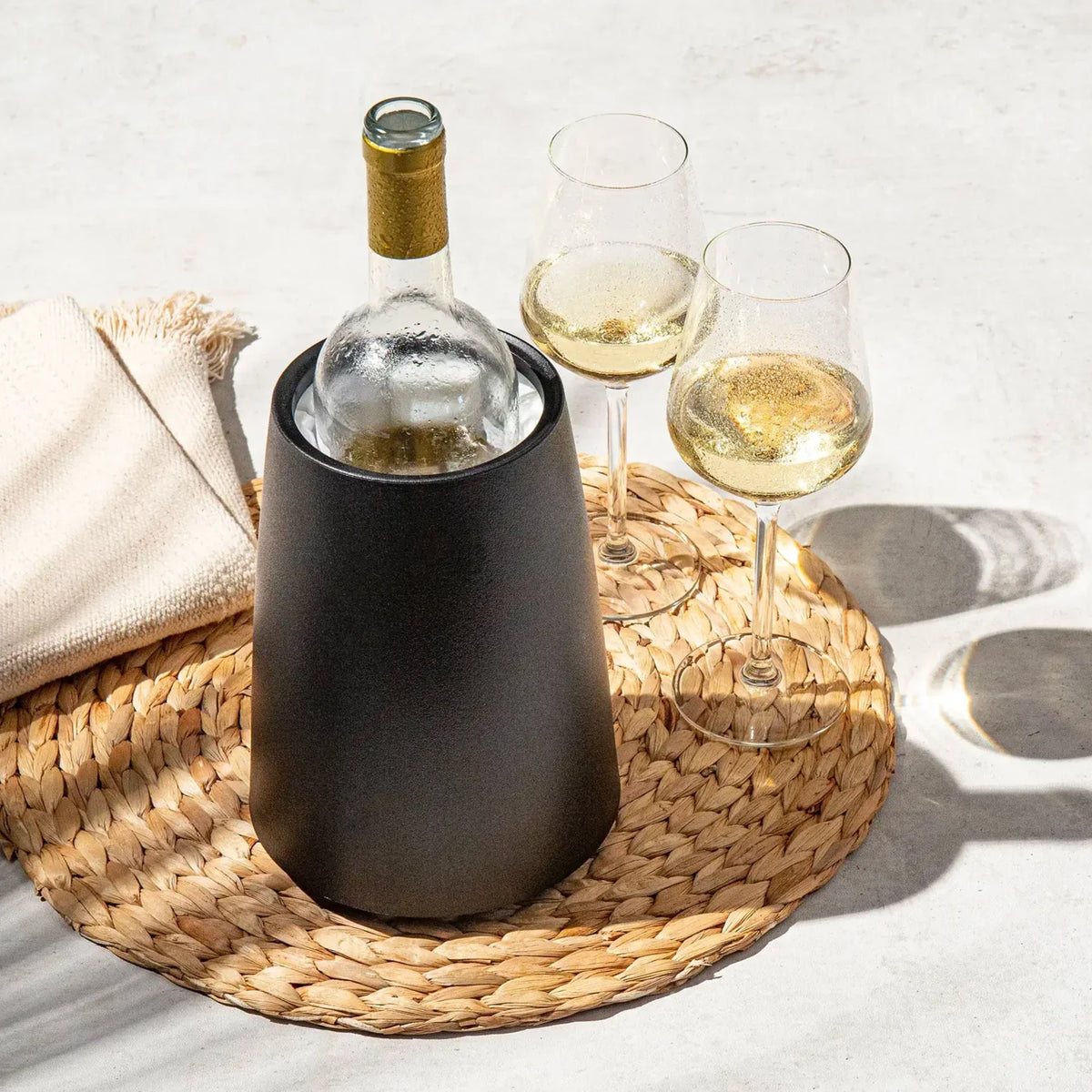Chladicí nádoba na víno Elegant – černá